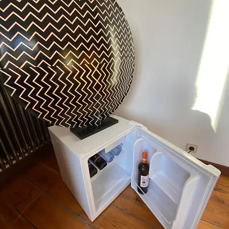 Artist's Loft & Garden Bed & Breakfast 4*