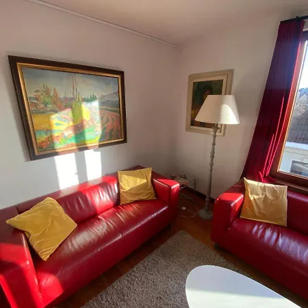 Artist's Loft & Garden Nocleg ze śniadaniem 4*