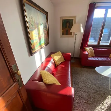 Artist's Loft & Garden Bed & Breakfast Gent