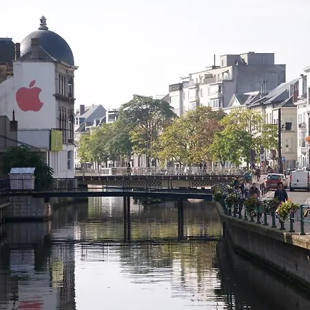 Artist's Loft & Garden Bed & Breakfast 4*