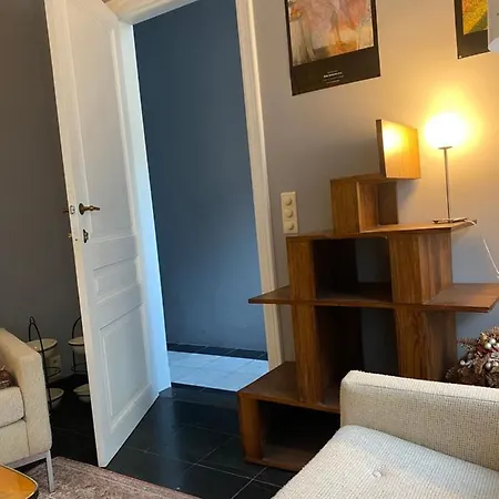 Artist's Loft & Garden Bed & Breakfast