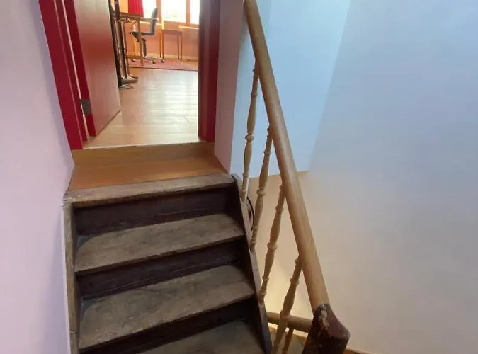 Artist's Loft & Garden 4*