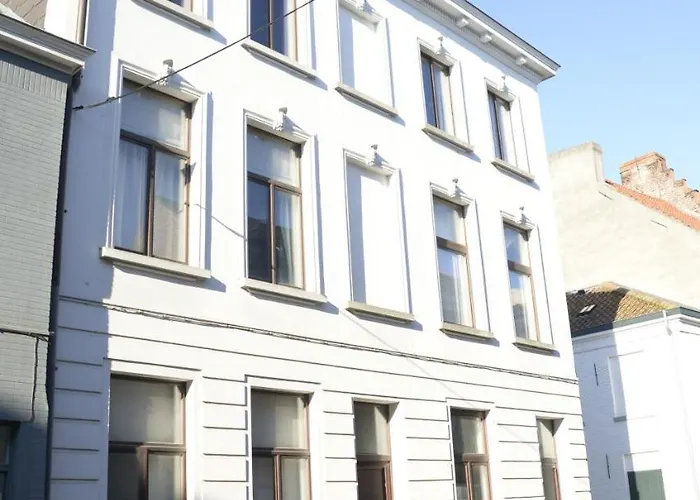 Nocleg ze śniadaniem Artist's Loft & Garden 4*