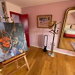 Artist's Loft & Garden 4*