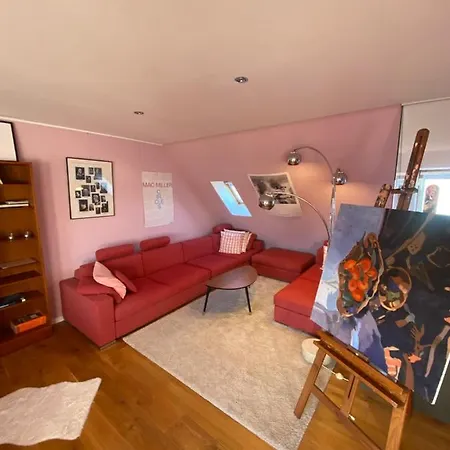 Bed & Breakfast Artist's Loft & Garden