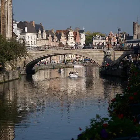 Artist's Loft & Garden 3* Ghent