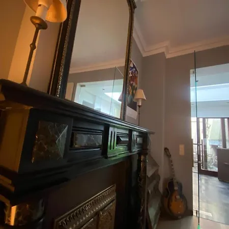 Artist's Loft & Garden Gante