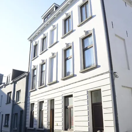 Artist's Loft & Garden 3* Ghent