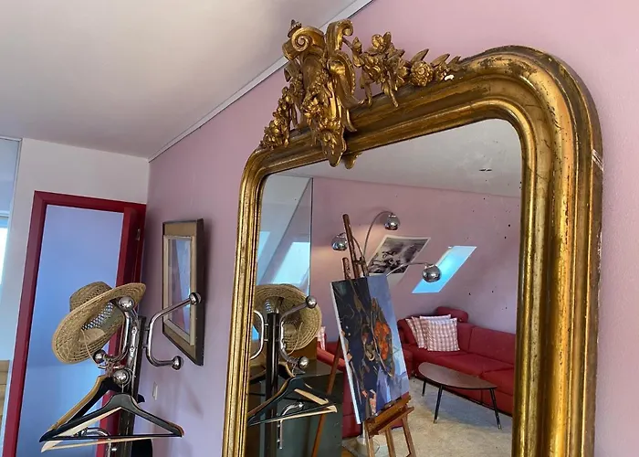 Alojamento de Acomodação e Pequeno-almoço Artist's Loft & Garden 4*