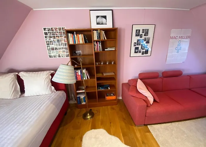 Bed & Breakfast Artist's Loft & Garden 4*